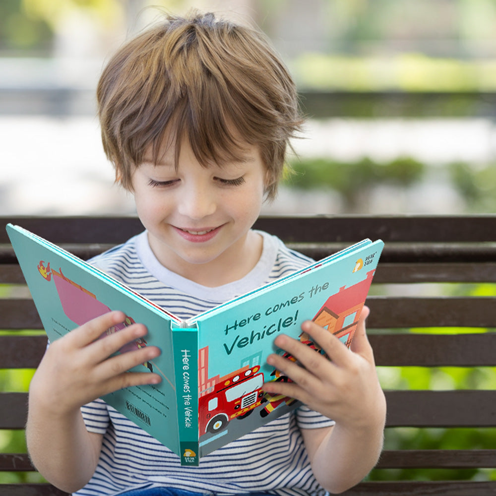 Here Comes The Vehicle ! - Life the Flap Book